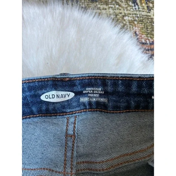 Old Navy Rockstar Super Skinny High Rise Distressed Button Fly Jeans Women Sz 4 - Picture 3 of 6
